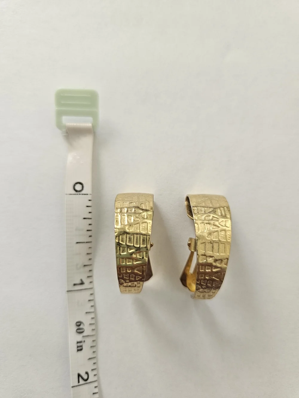 Vintage Gold Textured Clip Hoop Earrings 80s Retro Minimalist Feminine Work